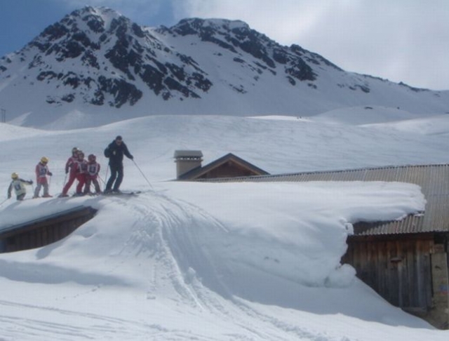 Esquí en los tejados 